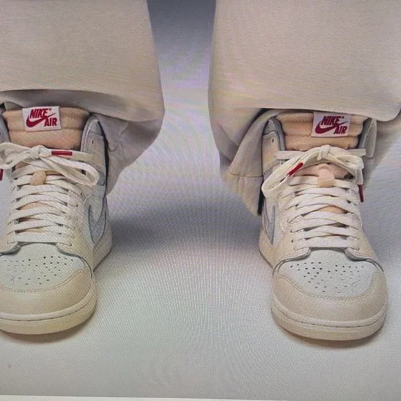 Nike Air Jordan 1 Retro High OGIH4363-100 Sneakers in Cream and Red